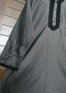 Men Cotton Mandarin Collar Embroidered Kurta