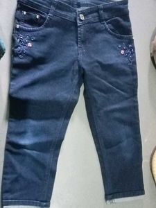 Embroidered Capri Jeans