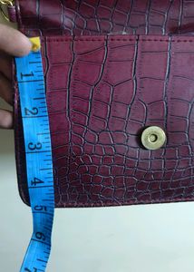Slingbag Crocodile PU Maroon Pattern