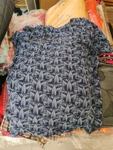 Patterned T-shirt