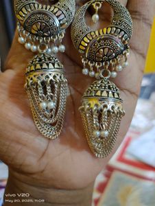 2 Beautiful Silver Earrings 😍