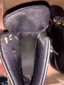 BOOTS 👠 FOR WOMEN ......