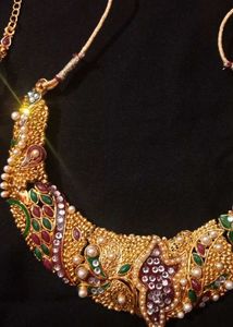 Gorgeous gold-Plated Indian jewelry set.