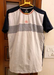 🔹️ Adidas Tshirt 🔹️