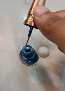 Sparkling Blue Glitter Eyeliner