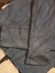 Stylish Blue Knit Top