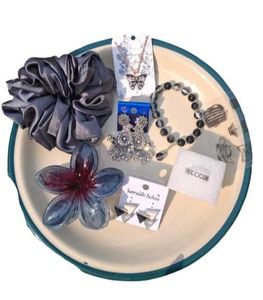 Assorted Jewellery & Hair Accessory Set