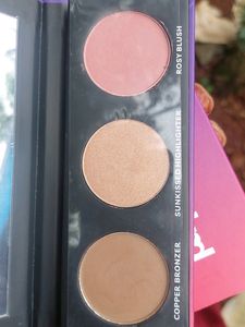 Ultra Complete Face Palette Blush Highlighter