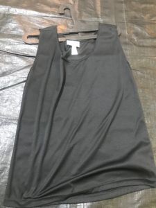 Black Sleeveless Top