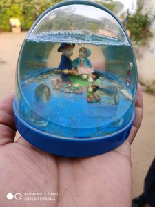 water couples show piece
