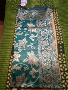 Women's Banarasi Silk Saree With Blouse Piece