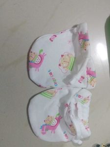 New Born Baby Socks &amp; Cap