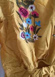 Yellow Embroidered Top With Knot Pattern 💛