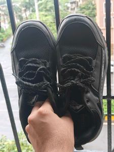 Asian Rough &amp; Tought Trekking Shoes