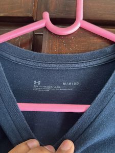 Under Armour Graphic Tee Size M