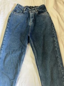 High Waisted Jeans