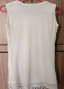 Lace Detailed Top Size M