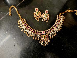 Sira Necklace Set