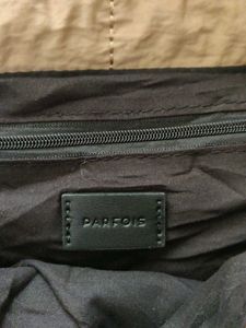 PARFOIS BRANDED SLING BAG