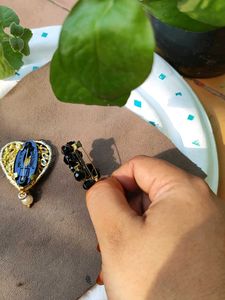 Vintage Brooch &amp; Pin Set