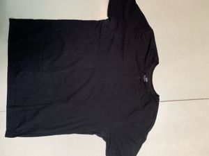 BLACK T SHIRTS for models