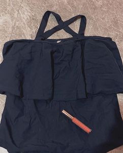 Off Shoulder Top FREE KAY BEAUTY LIPSTICK