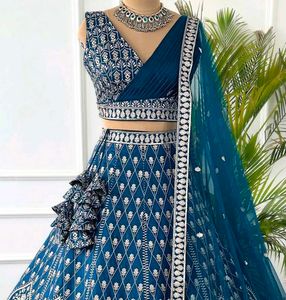 Awesome wedding lehenga 😍😍