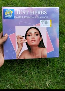 [Sealed] Just Herbs Makeup Essential Glam Box 📦 ✨