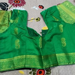 🧡Elegant Orange &amp; Green Saree💚