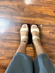 BLOCK HEEL