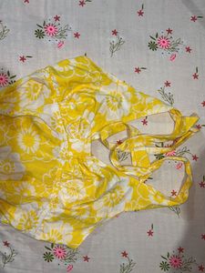 Floral Yellow Sundress💛🫧🌷. / fixed price👌🏻✨
