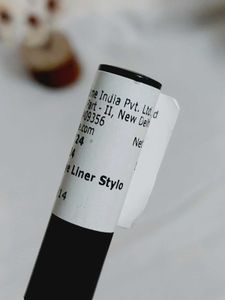 Oriflame The ONE Waterproof Eyeliner Stylo