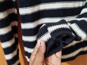 Full Sleeves, Woolen Sweater.