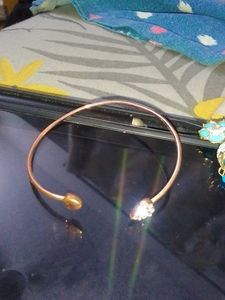 earings with a free bracelet