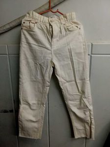 BERSHKA White Denim Jeans