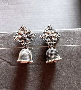 Silver Jhumka Earrings Set