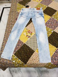 Stylish Light Wash Jeans