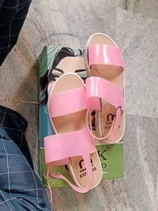 Womens Flats In Pink Color