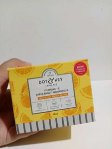 Dot &amp; Key Super Bright Moisturizer