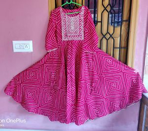 High Flared Badhni Print Ethnic Gown