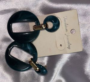 Chic Teal Fashion Earrings