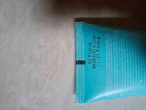 Dot &amp; Key Hydrating Face Wash