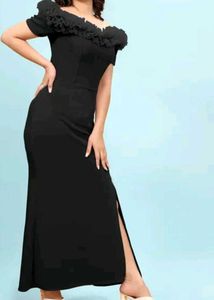 Elegant Black Off-Shoulder Maxi Dress