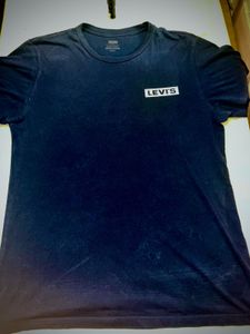 Levi&#39;s Blue T-Shirt