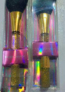 Faces Canada Foundation Brush