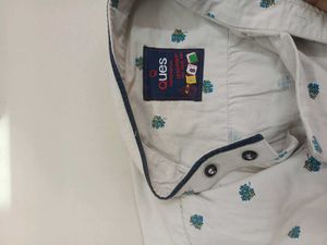 Gray Zip-Up Collar Short Sleeve Shirt