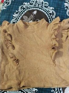 Ruffled Sleeve Ribbed Top