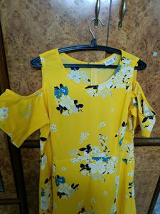 PlusS cold shoulder dress