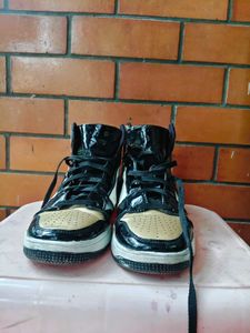 nike air jordan golden toe
