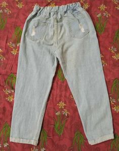 A boyfriend jeans